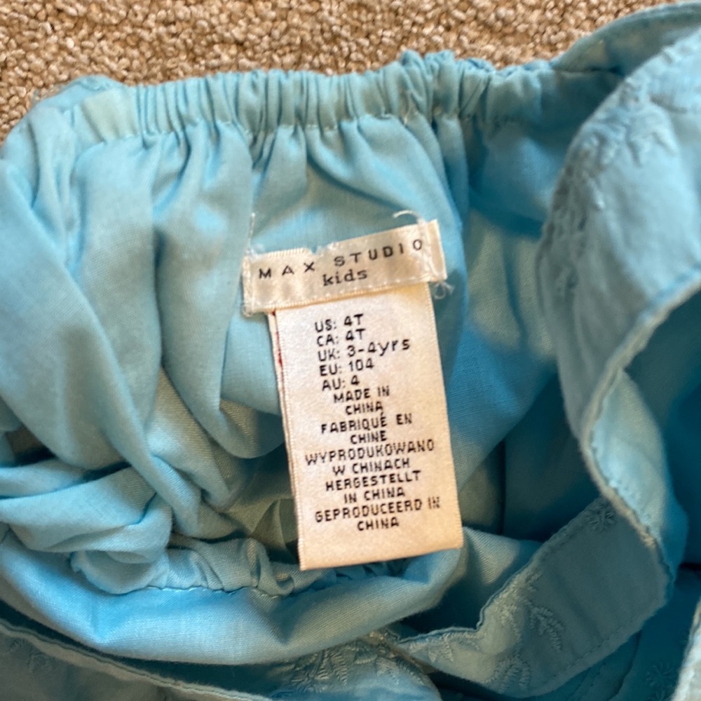Embroidered Button Front Tank - Picture 5 of 5